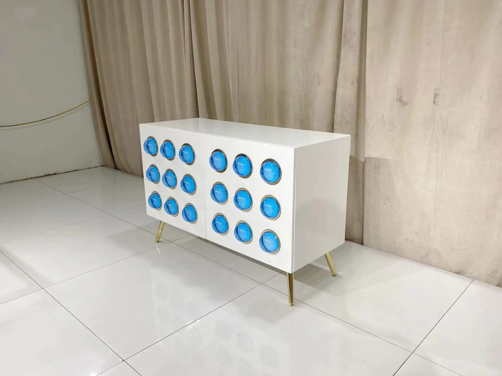 2026 Novità: Mobile GLOBO di J - Home Decor White recensione e prezzo